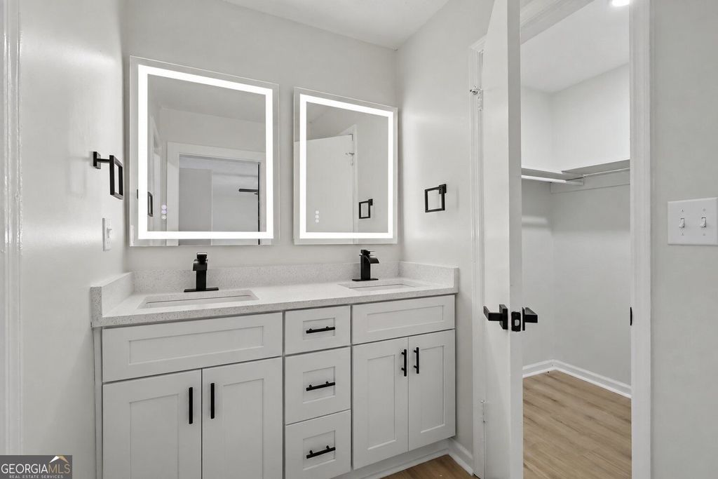 4145 Emerald North Drive, Decatur, GA 30035 — photo 5