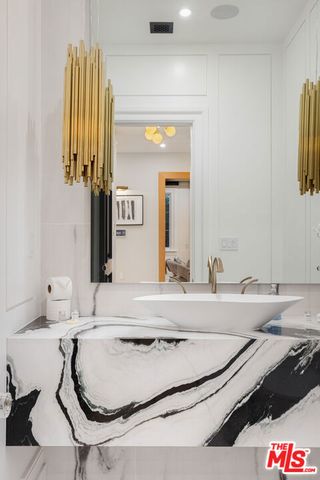 806 N Gardner Street, Los Angeles, CA 90046