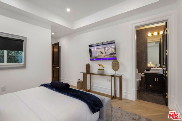 806 N Gardner Street, Los Angeles, CA 90046