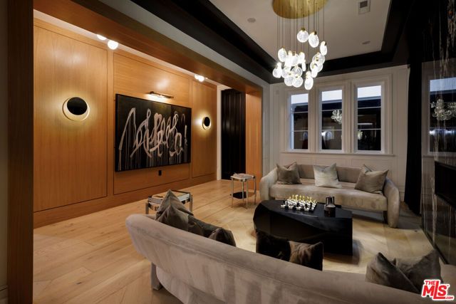 806 N Gardner Street, Los Angeles, CA 90046