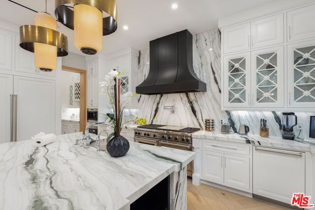 806 N Gardner Street, Los Angeles, CA 90046