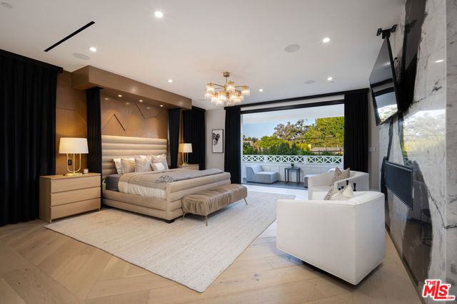 806 N Gardner Street, Los Angeles, CA 90046