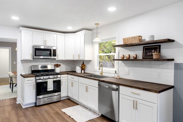 465 Carr Road, Muskegon, MI 49442