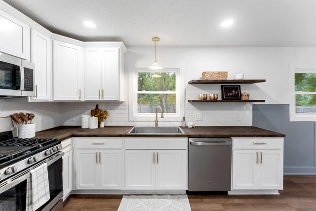 465 Carr Road, Muskegon, MI 49442