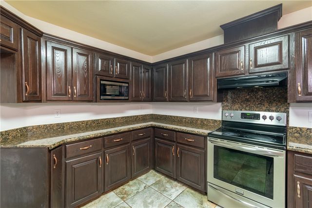 204 County Road 1331 Cr, Alice, TX 78332
