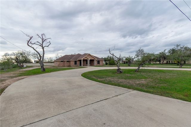 204 County Road 1331 Cr, Alice, TX 78332