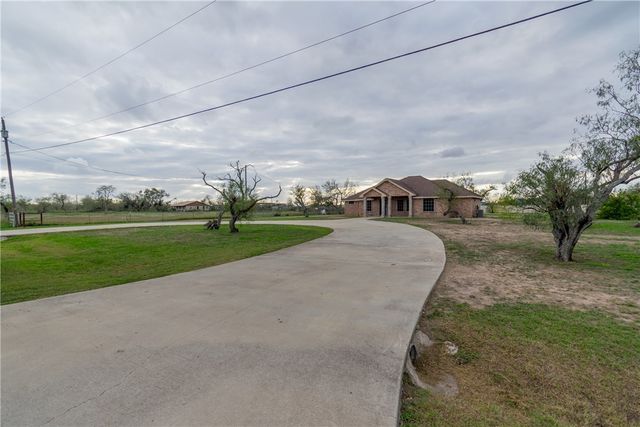 204 County Road 1331 Cr, Alice, TX 78332
