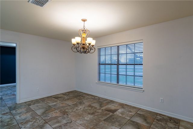 204 County Road 1331 Cr, Alice, TX 78332