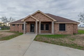 204 County Road 1331 Cr, Alice, TX 78332