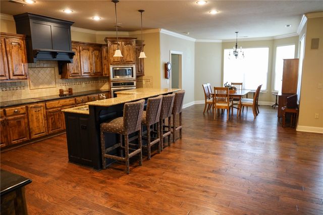 5744 Staro Lane, Springdale, AR 72762