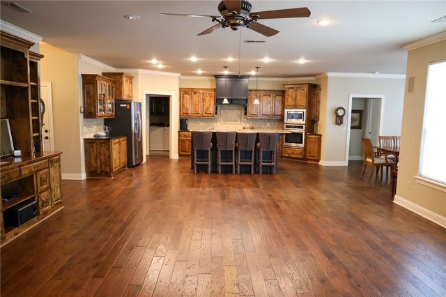 5744 Staro Lane, Springdale, AR 72762