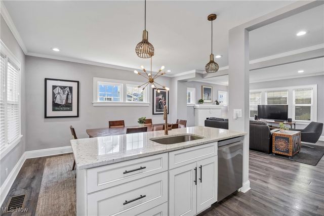 3281 Kildare Road, Cleveland Heights, OH 44118