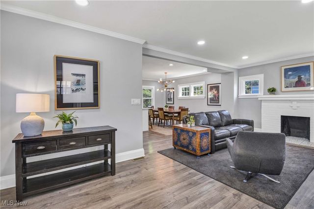 3281 Kildare Road, Cleveland Heights, OH 44118