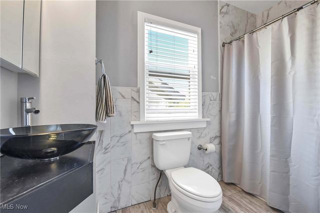 3281 Kildare Road, Cleveland Heights, OH 44118