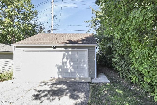 3281 Kildare Road, Cleveland Heights, OH 44118