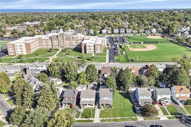 3281 Kildare Road, Cleveland Heights, OH 44118