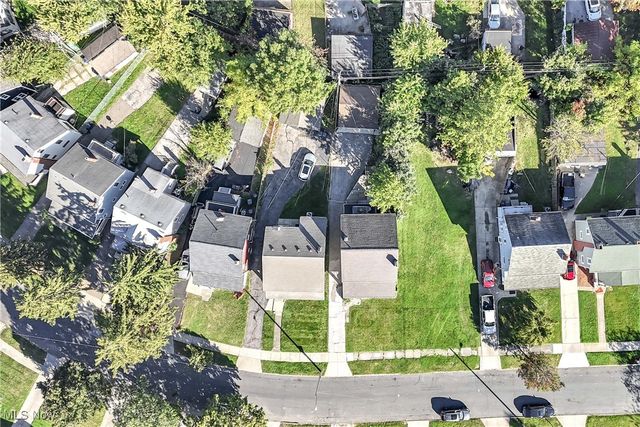 3281 Kildare Road, Cleveland Heights, OH 44118