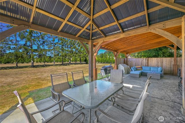 3942 Brown Road, Ferndale, WA 98248