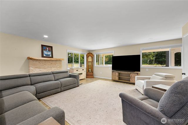 3942 Brown Road, Ferndale, WA 98248