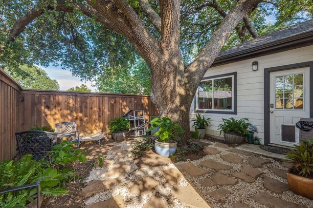 209 Oak Hill Drive, Trophy Club, TX 76262