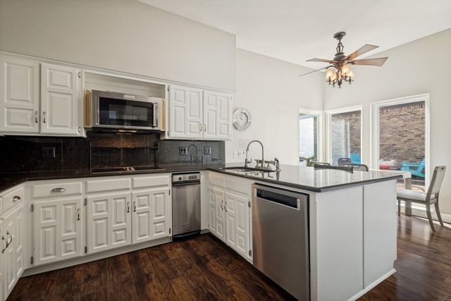 209 Oak Hill Drive, Trophy Club, TX 76262