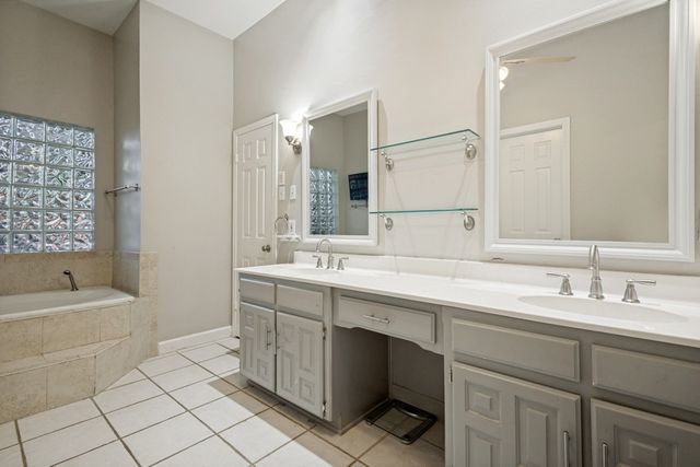 209 Oak Hill Drive, Trophy Club, TX 76262