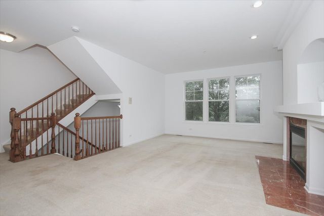 1245 TUSCANY Drive, Streamwood, IL 60107