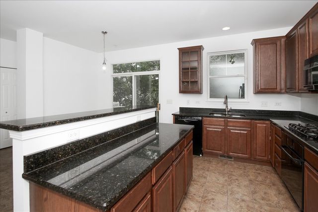 1245 TUSCANY Drive, Streamwood, IL 60107