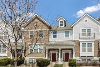 1245 TUSCANY Drive, Streamwood, IL 60107