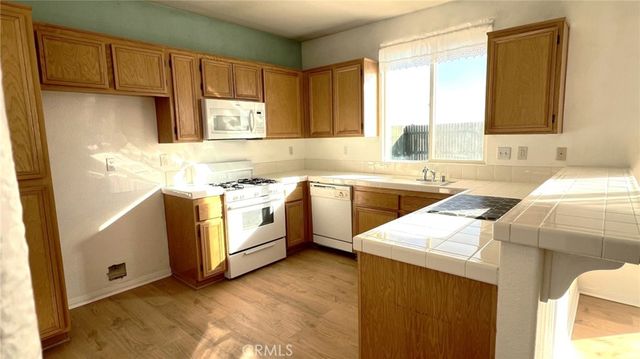 3536 Mount Lassen, Rosamond, CA 93560