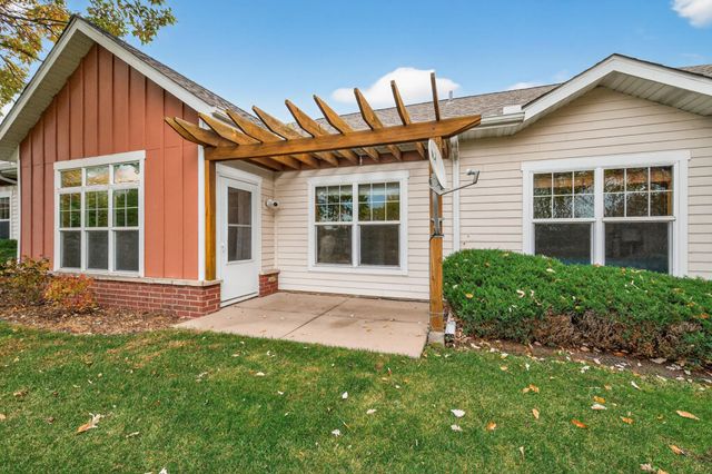 1099 Barclay Street, Saint Paul, MN 55106