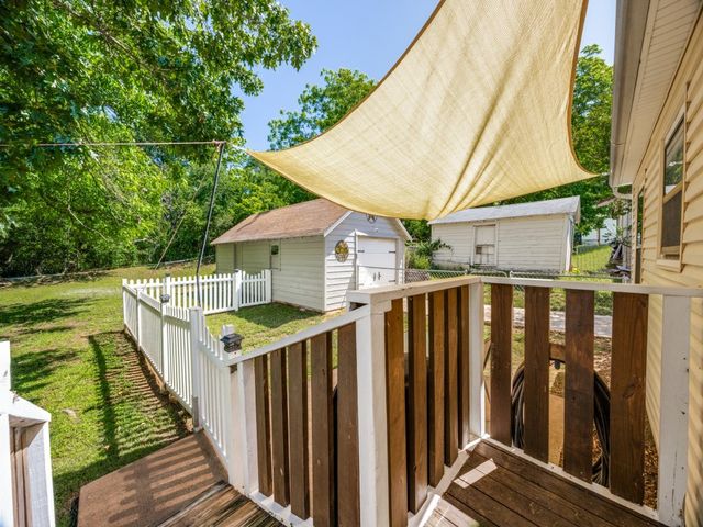 1109 W Hanna Street, Denison, TX 75020