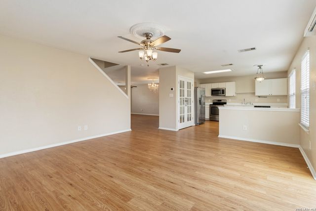 8851 Kestrel Oak, Converse, TX 78109