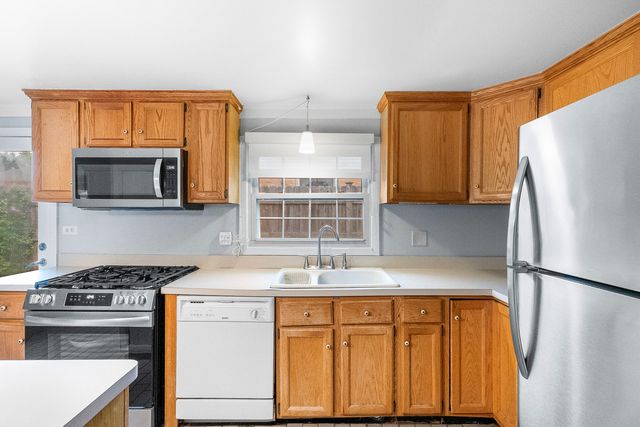 9965 Elm Circle Drive, Oak Lawn, IL 60453