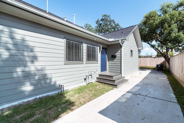 1919 Lombardy Street A, Houston, TX 77023