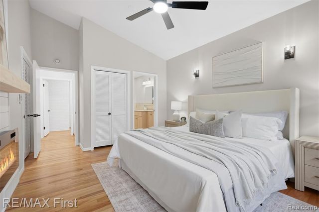 604 S Higbie Place, Grosse Pointe Woods, MI 48236
