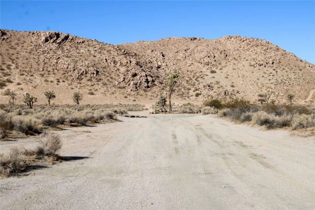 20999 Bella Vista, El Mirage, CA 92301