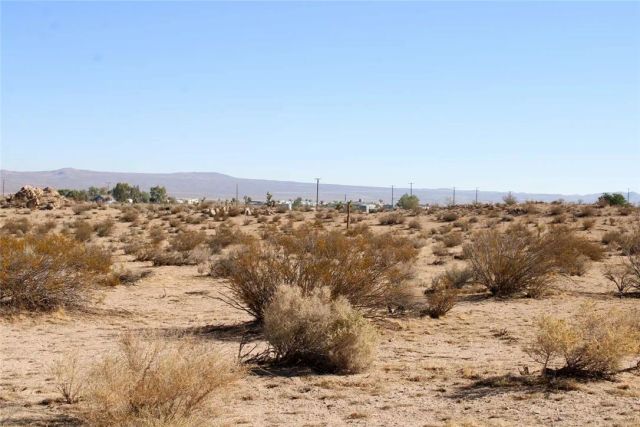 20999 Bella Vista, El Mirage, CA 92301