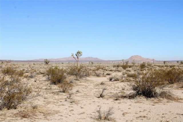 20999 Bella Vista, El Mirage, CA 92301