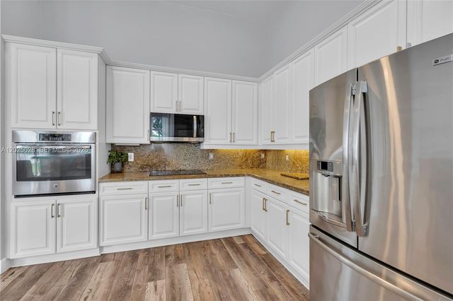950 Marina Drive, Weston, FL 33327