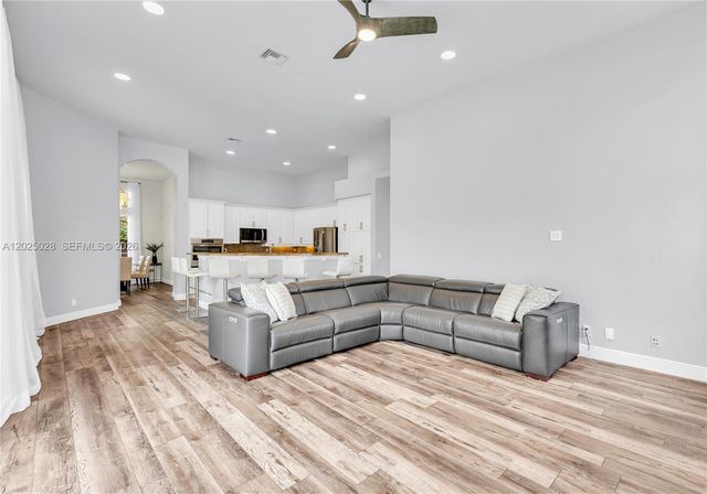 950 Marina Drive, Weston, FL 33327