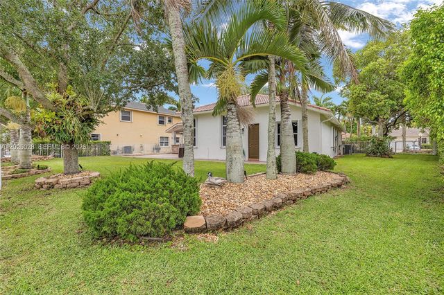 950 Marina Drive, Weston, FL 33327