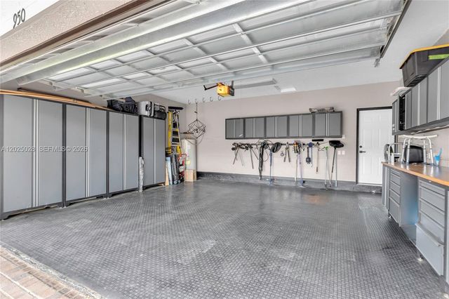 950 Marina Drive, Weston, FL 33327
