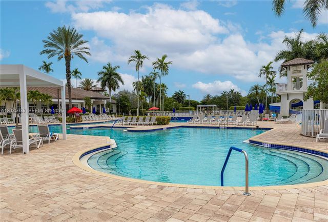 950 Marina Drive, Weston, FL 33327