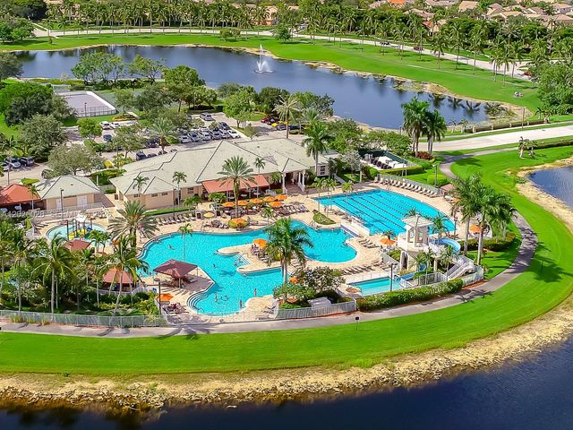 950 Marina Drive, Weston, FL 33327