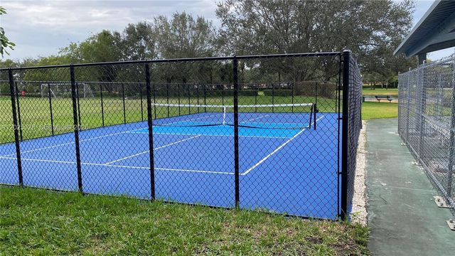 950 Marina Drive, Weston, FL 33327