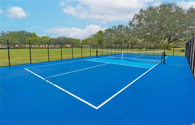 950 Marina Drive, Weston, FL 33327