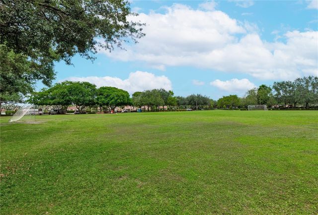 950 Marina Drive, Weston, FL 33327
