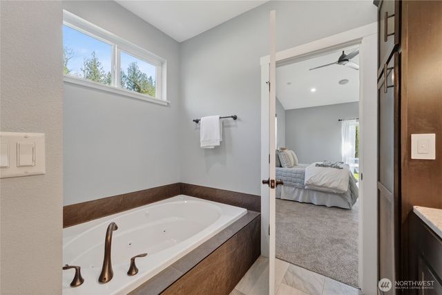 547 E Smith Road, Bellingham, WA 98226