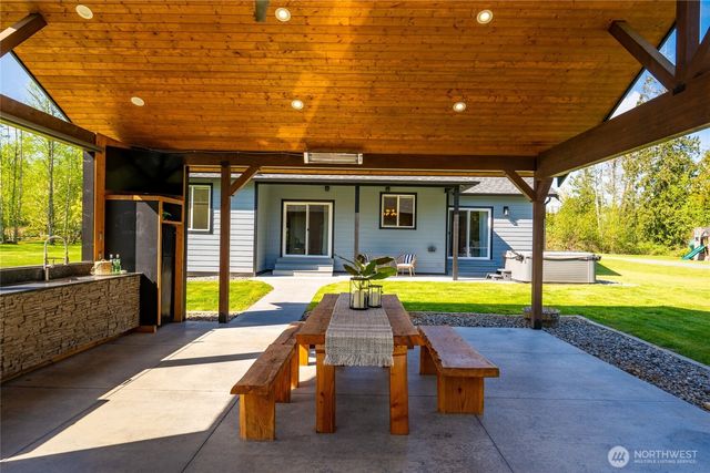 547 E Smith Road, Bellingham, WA 98226